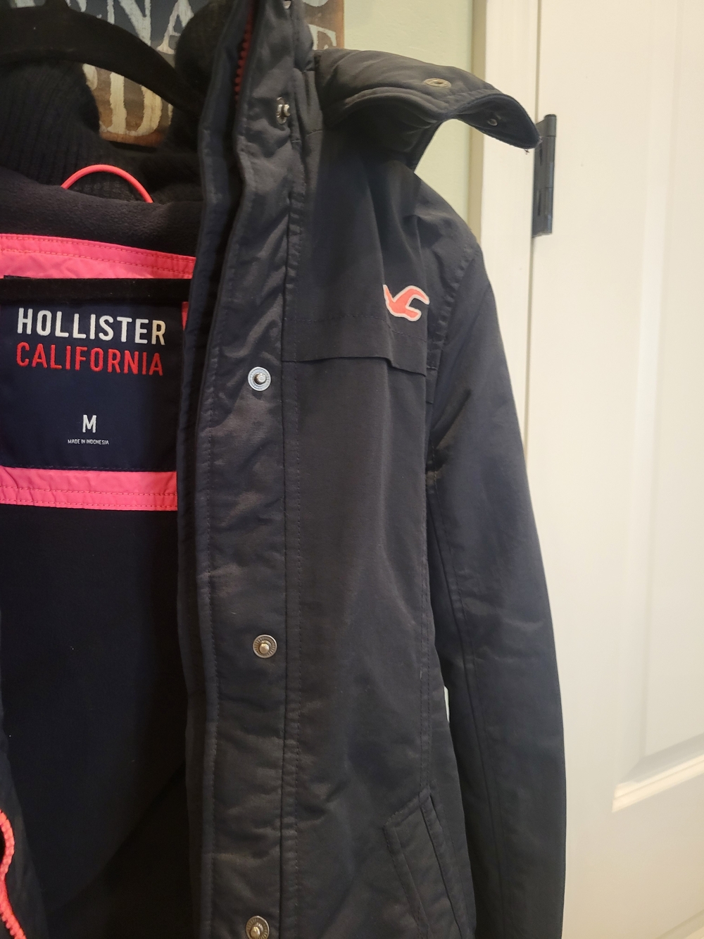 Hollister Navy Ski Jacket with Pink Accents - Picture 6 of 6
